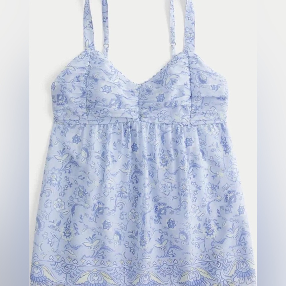 🔴HOLLISTER babydoll top/tank light blue color pink color with detailing